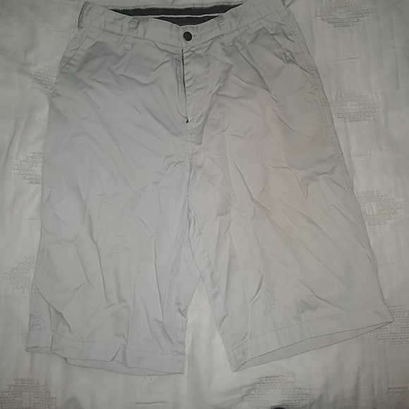 Volcom 💎 Men's Khaki Shorts - Picture 1 of 4